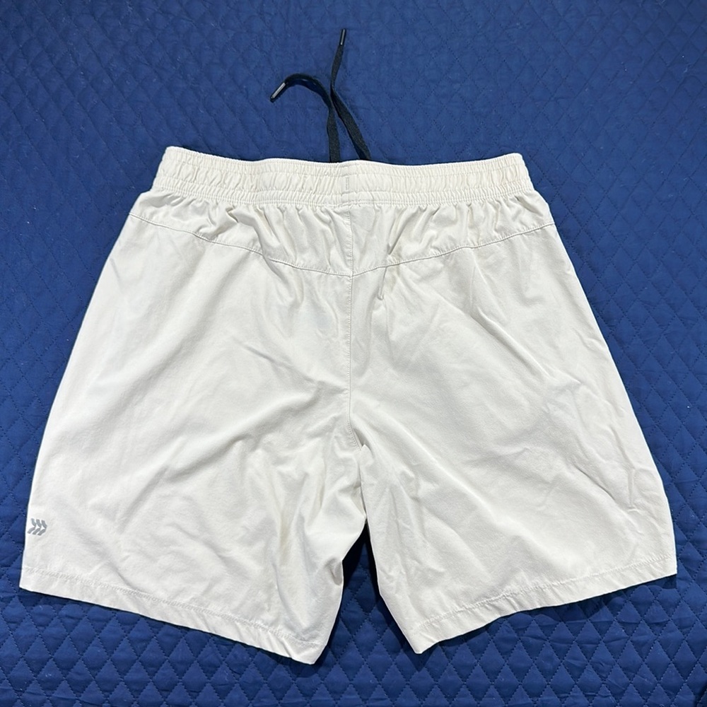 All In Motion Running Shorts. Men’s Medium. Light Tan. Zipper Pockets. No Liner. - Picture 4 of 9